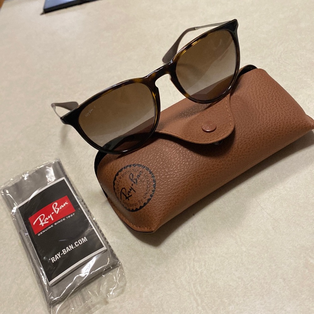 Tortoise rim metal and brown arm ray bans original case and brand new cloth